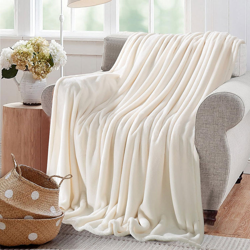 Beige Fleece Blanket - 150x200 cm